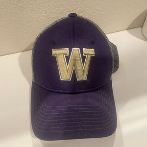 Like new University of Washington fitted hat